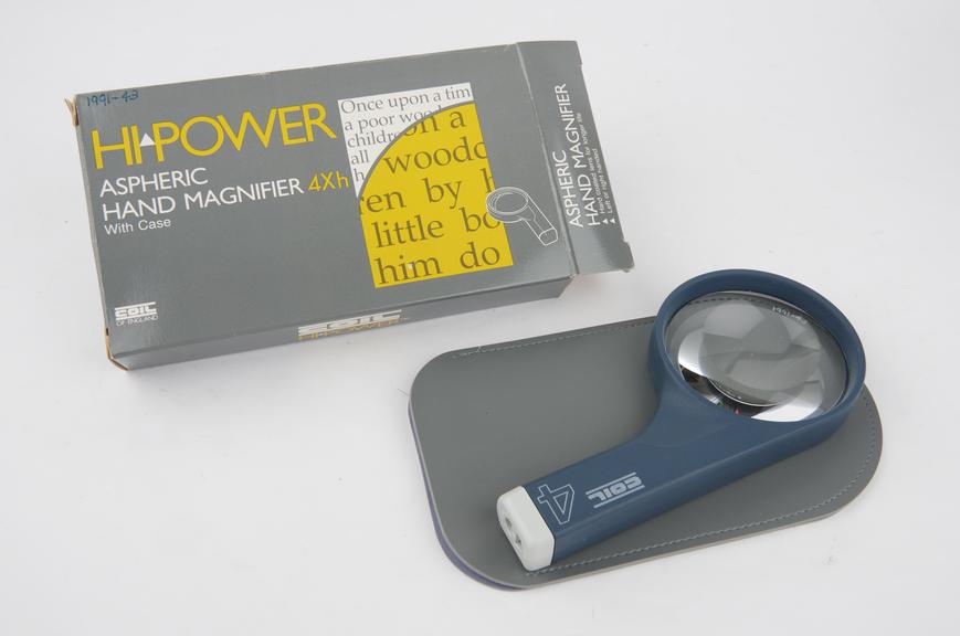 Hand magnifier with 80mm diameter hard-coated aspheric acrylic