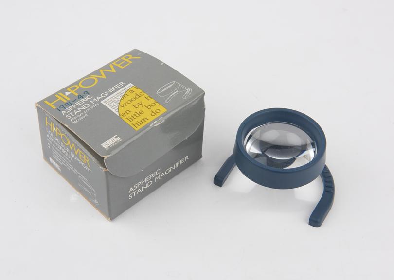 Stand magnifier with 35mm diameter hard-coated aspheric acrylic