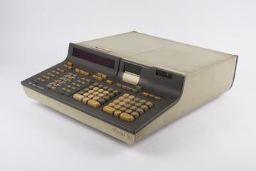 Electronic Desktop Calculator
