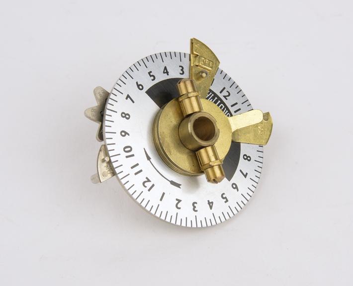 `Advancing dial' as used in Horstmann timeswitches (with