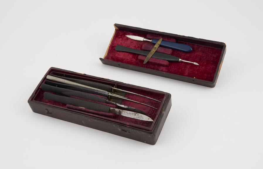 Set of instruments in leatherette case