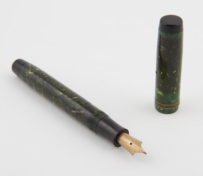 Fountain pen made of marbled green casein