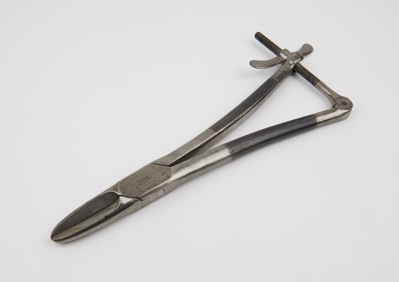 Osteotome(?), steel, by Luer, Paris, 1840-1880