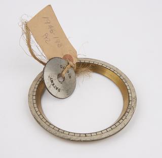 Dial bezel from the example of the free pendulum clock