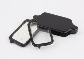 Folding artist's viewer with claude glass and mirror.