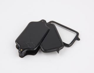 Folding artist's viewer with claude glass and mirror.