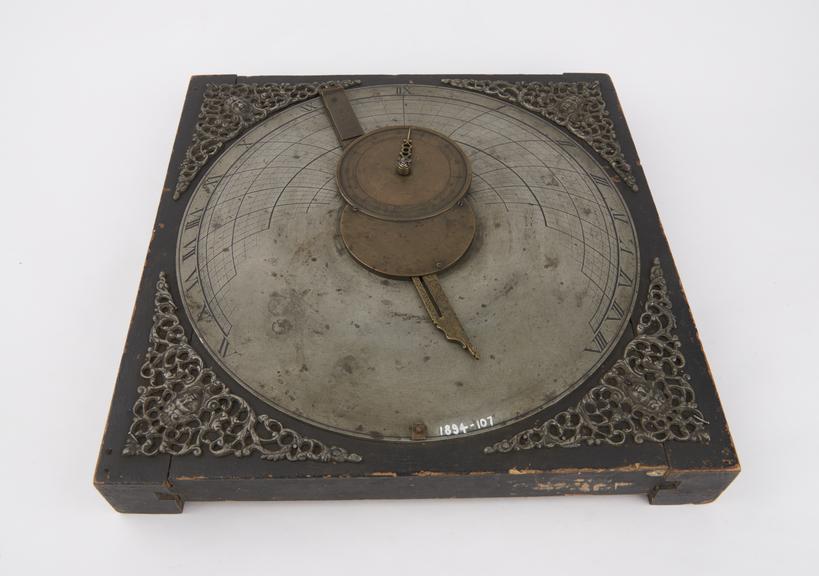 Azimuth sun-dial, early 18th century