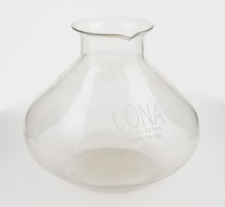 Glassware vessel made by mouth-blowing and hand spinning