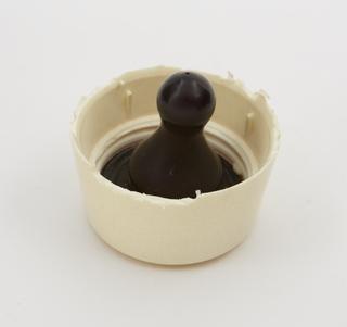 Lid and teat for infant's feeding bottle in Pyrex glass