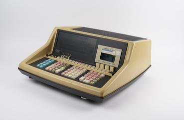 Wang 700B Desktop Scientific Electronic Calculator