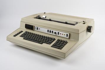 Daisywheel printer by Qume - model sprint 5 with integral keyboard