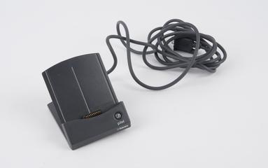 Desktop adaptor unit for Pilot 5000 electronic organiser, 1996