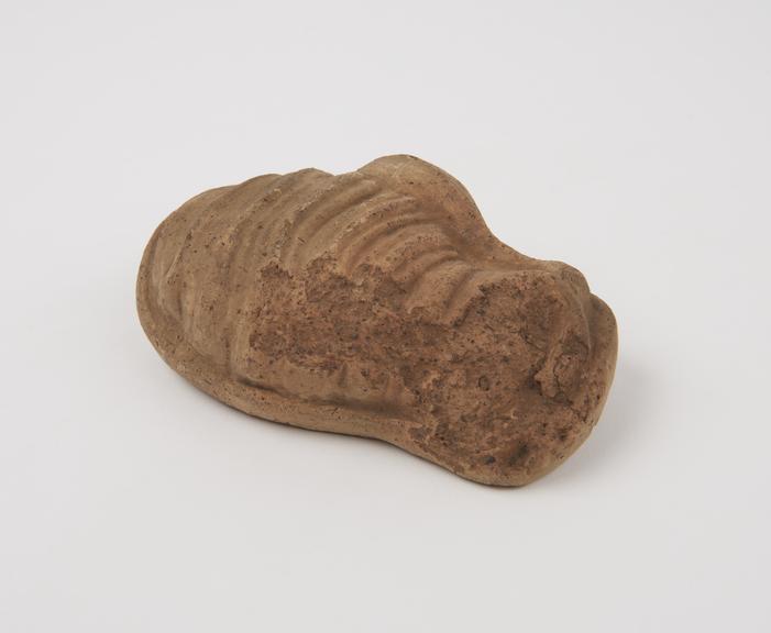 Terracotta votive offering in form of stylised uterus (votive uterus)