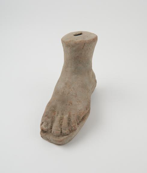 Votive left foot