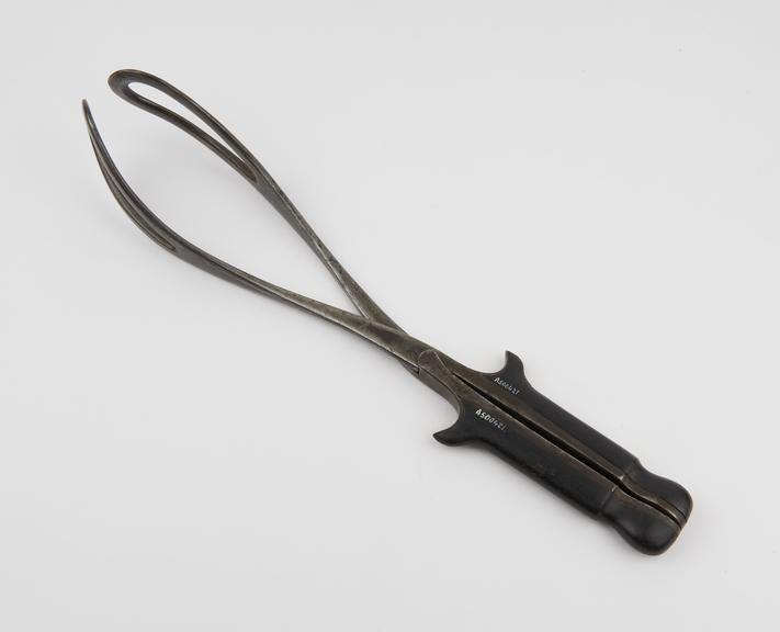 Forceps, obstetrical, Busch, steel and wood, by J.W