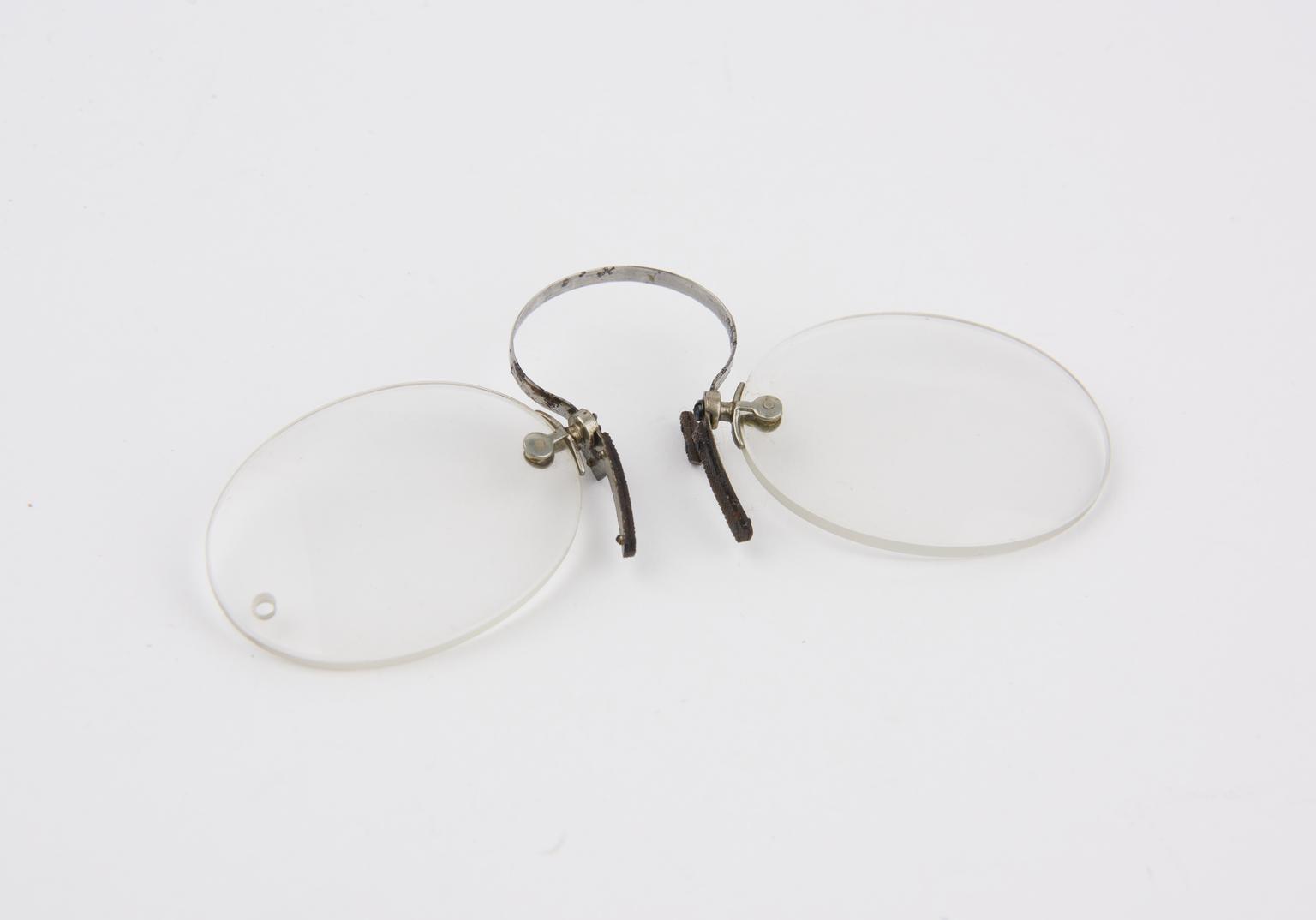 Ladies rimless spectacles with an 'American' clip | Science Museum ...