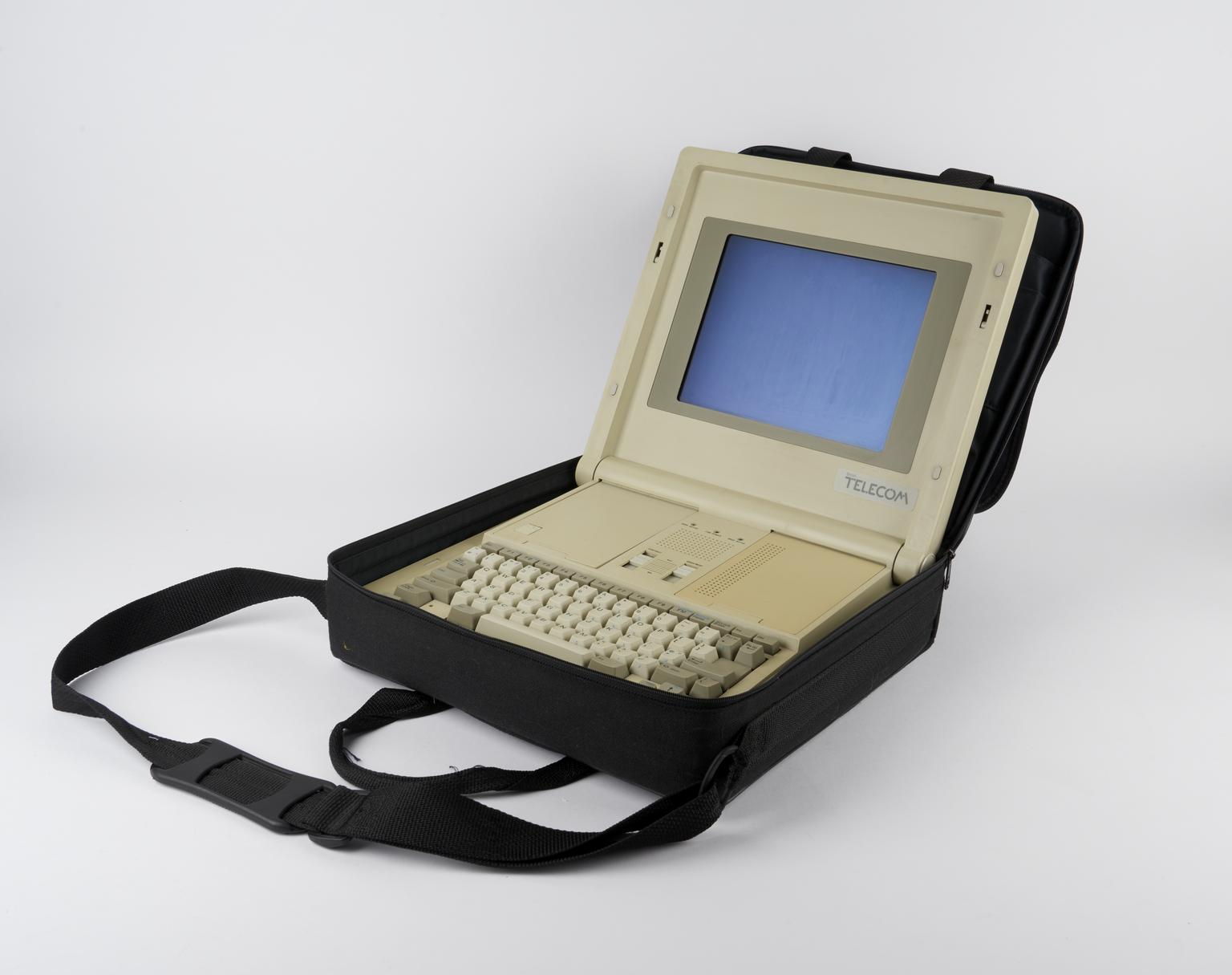 Zeneth Computer Zenith Z 180 Laptop computer | Science Museum Group Collection
