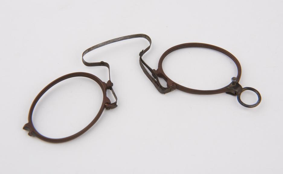 Dutch vulcanite folding eyeglasses with oval lenses (lenses