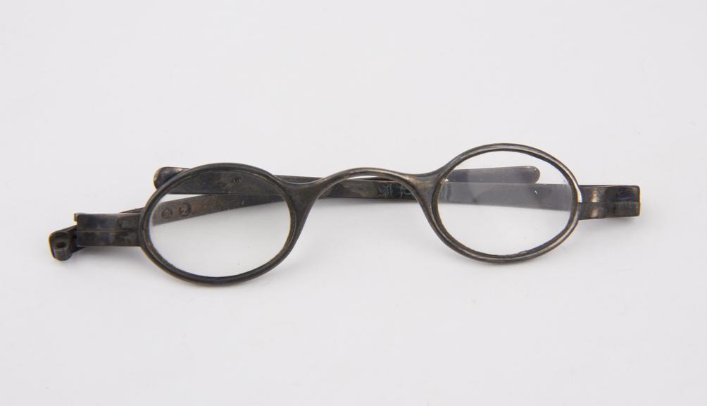 Early spectacles: silver frame, unsigned, United Kingdom, c