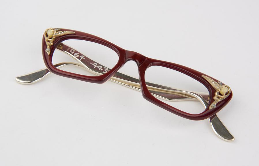 Spectacle frame, brown plastic with replica pearl