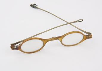 Tortoiseshell framed spectacles