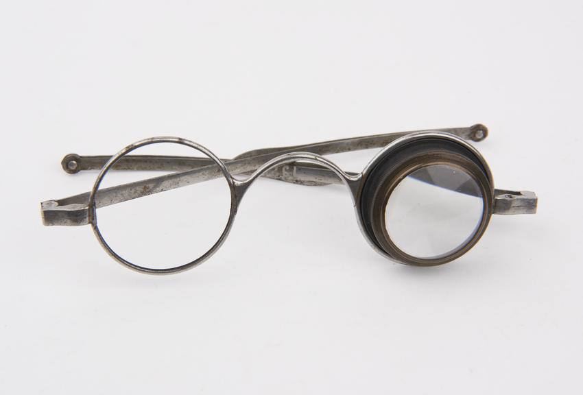 Pair of telescopic spectacles (R Brown Pattern)