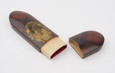 Case for tortoiseshell spectacles