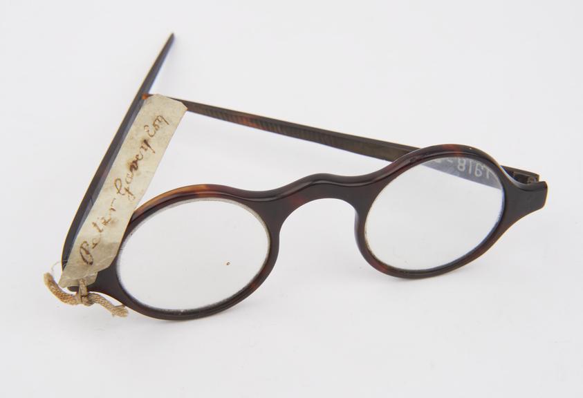 Pair of spectacles; tortoiseshell frame