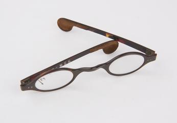 Tortoiseshell spectacles