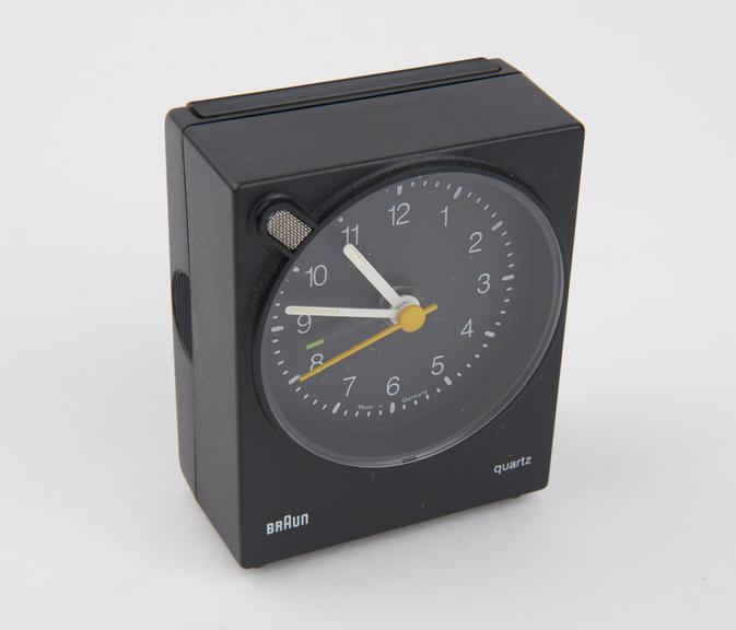 Analogue quartz clock with voice controlled alarm by Braun