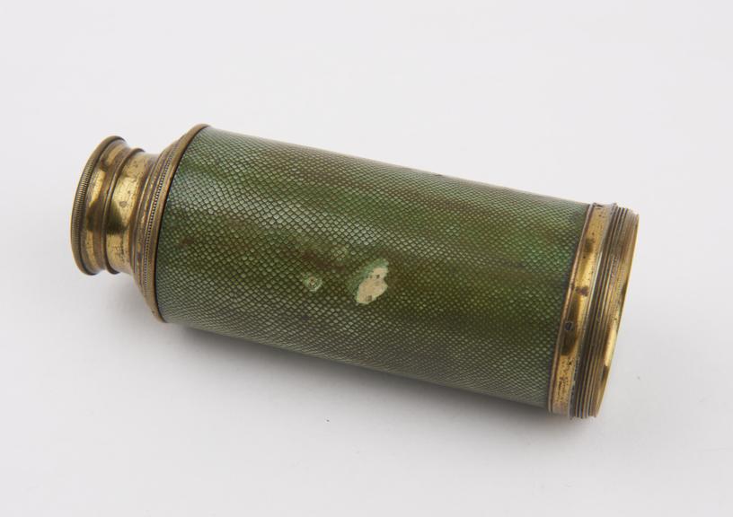 Brass spyglass with shagreen cover and two eyepiece powers