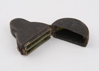 Shaped fishskin case for folding glasses (c.1760-70)