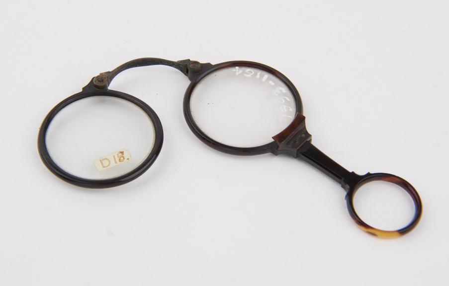 Folding Glasses (c.1830-40), tortoiseshell frame, silver bridge