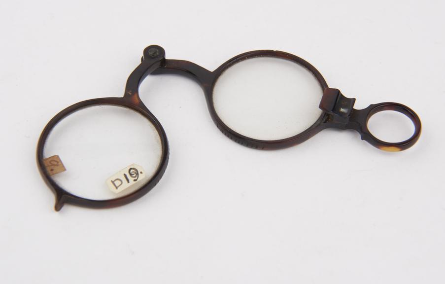 Folding Glasses (c.1830-40), entirely in tortoiseshell