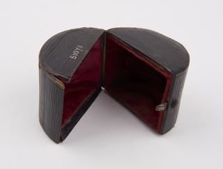 Leather spyglass case with side-opening