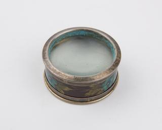 Compound magnifying reading glass