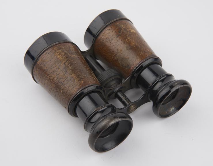 Pair of ?Galilean? type field glass binoculars (3-4 power &