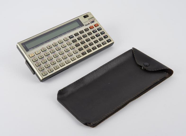 Electronic pocket calculator by Casio model FX702P    S/n