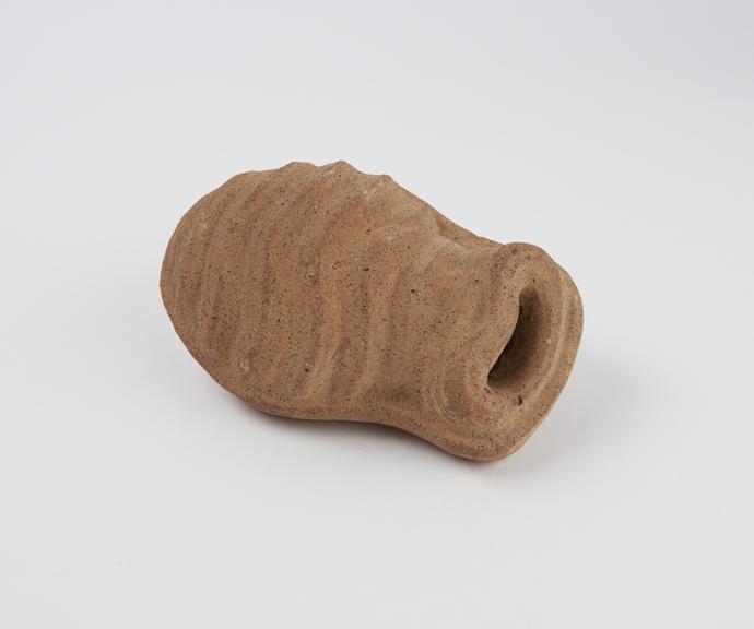 Votive uterus, terracotta, hollow