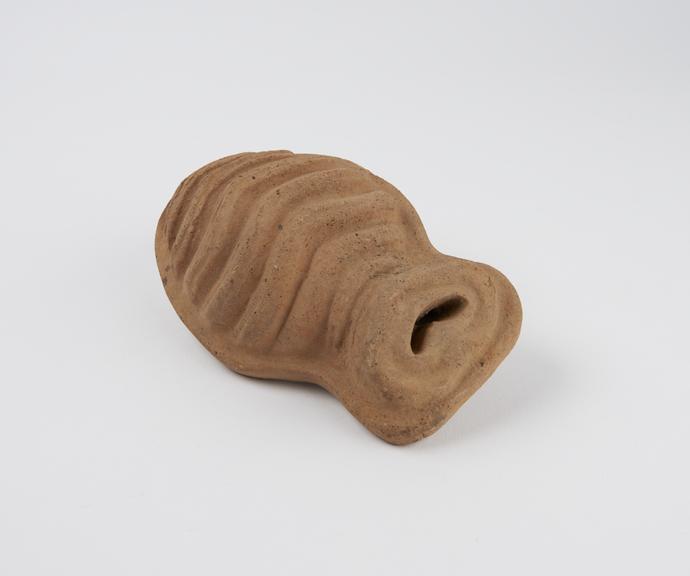 Votive uterus, wrinkled, terracotta, Italy, 200BC-200AD