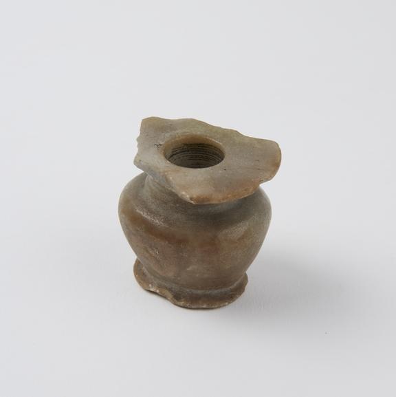 Stone kohl pot, Egyptian, probably New Kingdom, 1580-1350 BC