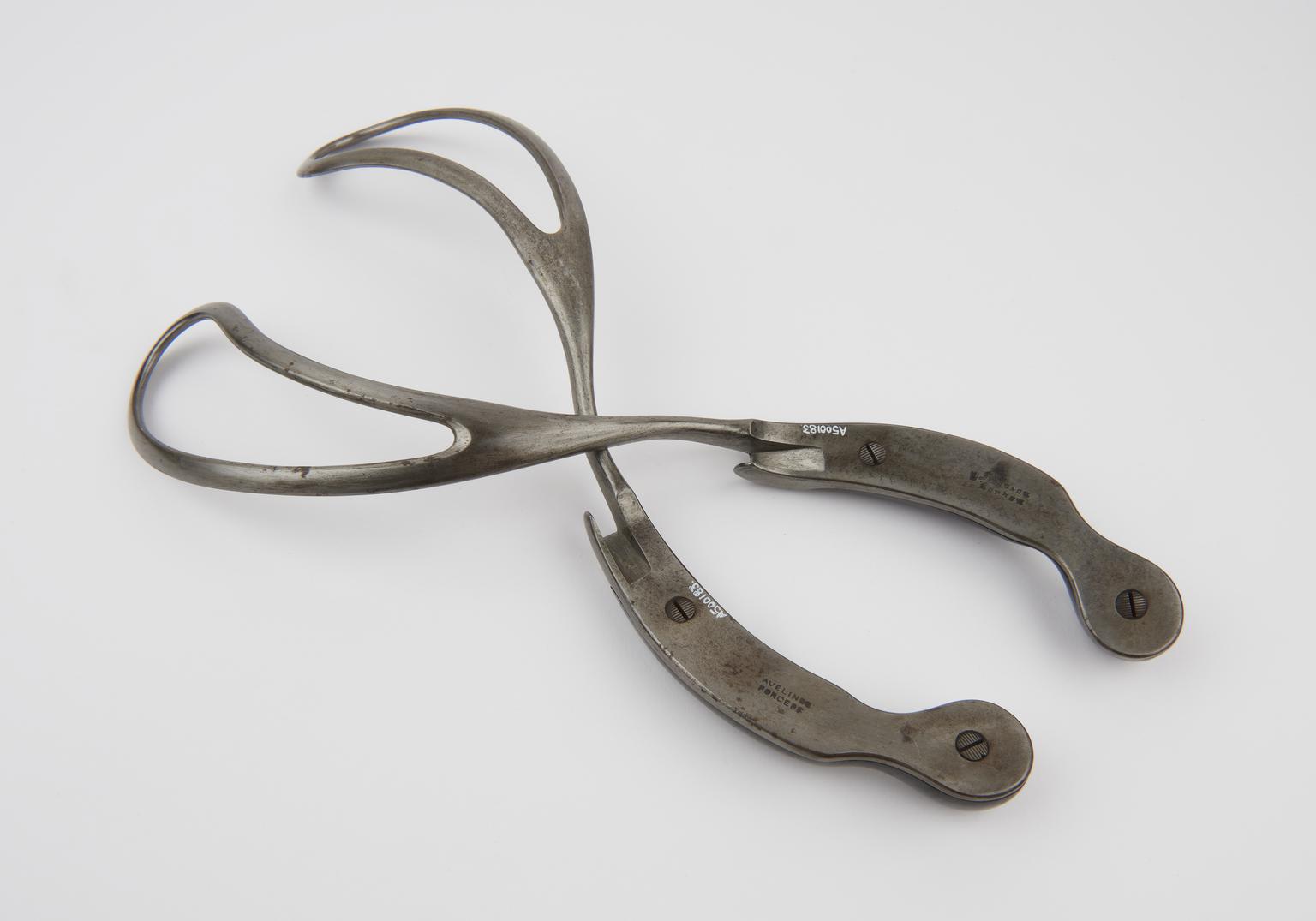 Aveling obstetrical forceps | Science Museum Group Collection