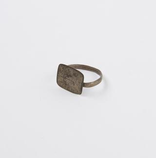 Metalfinger ring