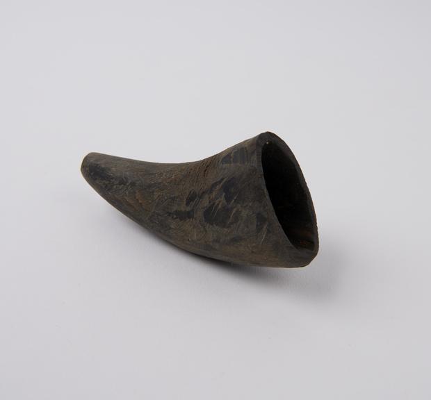 Cupping vessel, horn, Luxor, Egypt | Science Museum Group Collection