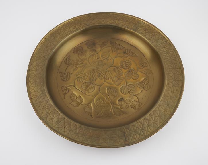 Brass bowl, circular