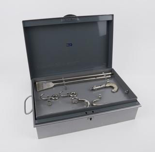 Obstetrical instrument set
