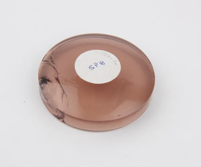 Ophthalmic lens blank in crown glass, badley chipped