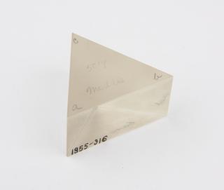 Glass triangular astrolable prism