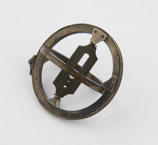 Universal equinoctial ring sundial