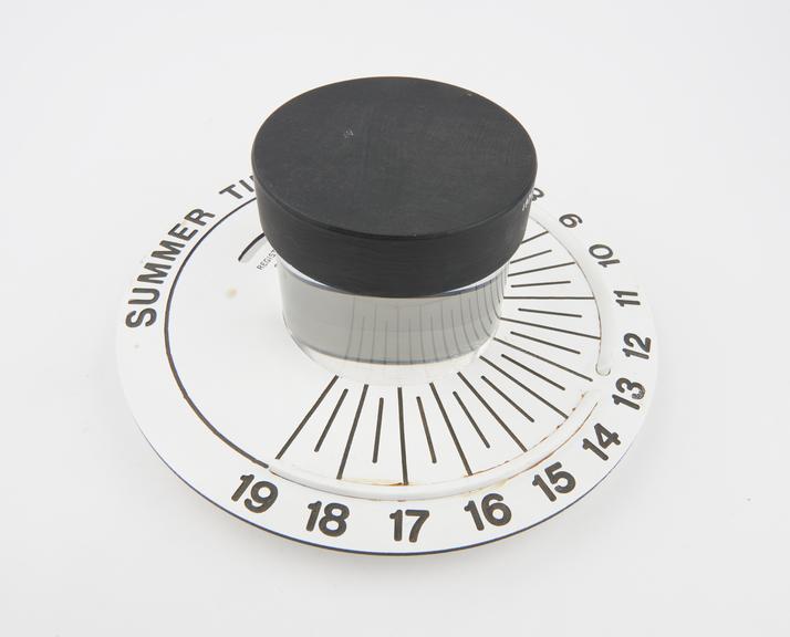 'Sunclock' optical sundial